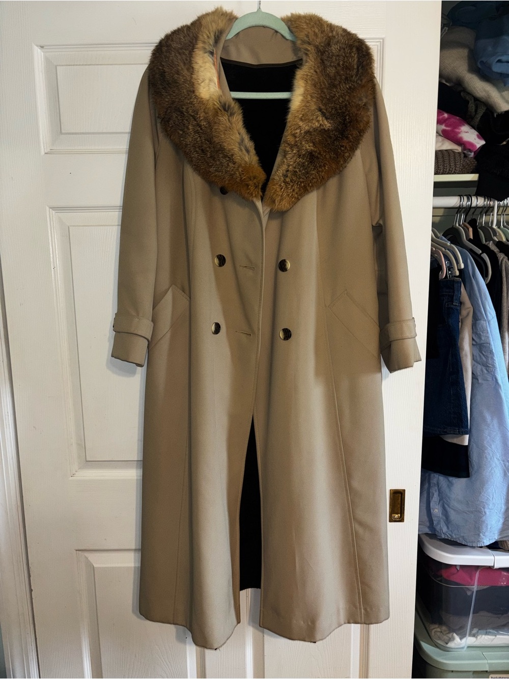 Classic Fur Collar Long Trench Coat - Beige
